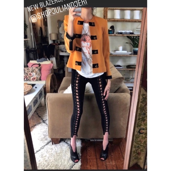 Hey guys! Welcome to my closet! ❤️❤️❤️ - Picture 7 of 8